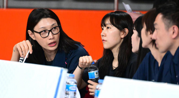 김연경·이선규·박철우, 새 유니폼 입고 돌아왔다. 은퇴는 끝이 아니었다…