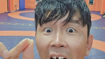 개그맨 윤형빈, '200만 유튜버' 밴쯔와 종합격투기 대결 준비