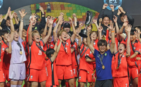 일본 누르고 20년 만에 기적 이룬 한국 여자 축구팀