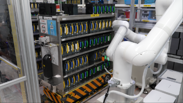 강원랜드 세계 최초 AI 기반 카지노 카운트룸 자동화 로봇시스템 운영