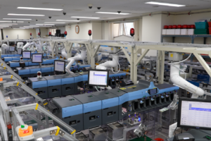 강원랜드 세계 최초 AI 기반 카지노 카운트룸 자동화 로봇시스템 운영