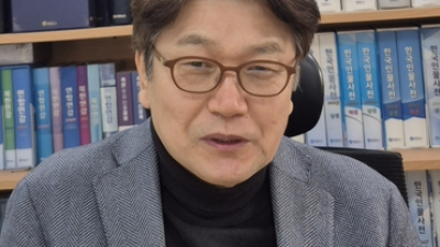 주식 매입한뒤 5년간 감옥에 가있으면 돈번다