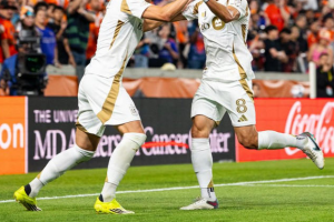 '2도움·2퇴장유도' 손흥민 원맨쇼! LAFC, 휴스턴 2-0 꺾고 리그 2연승