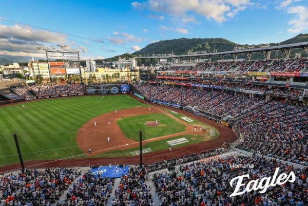 ‘1300만 시대’ 서막 올랐다! 10개 구단 체제 최초+4년 연속 개막전 ‘전 구장 매진’…총 10만5878명 야구장 찾았다