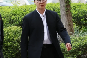 검찰, '사회복무 근태 논란' 송민호에 징역 1년 6개월 구형