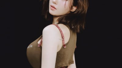 ‘워터밤 여신’ 가수 권은비가 유튜버로 변신하며 팬들과의 새로운 소통을 예고