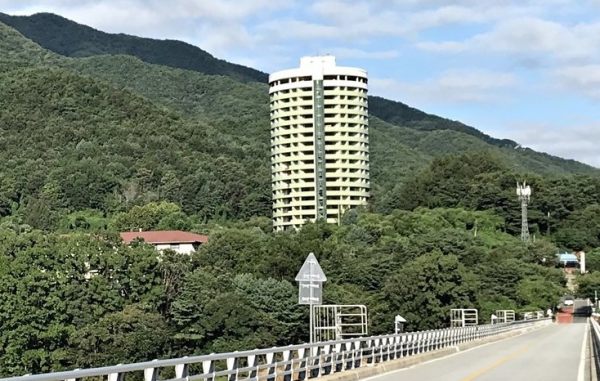 공포 체험하던 대학생 4명, 충주 폐리조트 옥상서 시신 발견