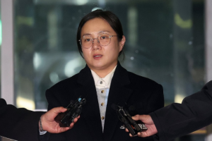 '폭로 안할테니 매출 10% 달라' 요구한 박나래 전 매니저 구속