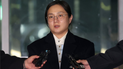 '폭로 안할테니 매출 10% 달라' 요구한 박나래 전 매니저 구속