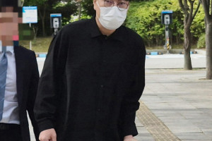 도박·음주운전→뇌출혈. 이진호, 목발 짚고 법정서 하루하루 후회