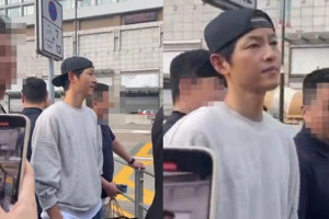 송중기... 얼굴 찌푸린 이유