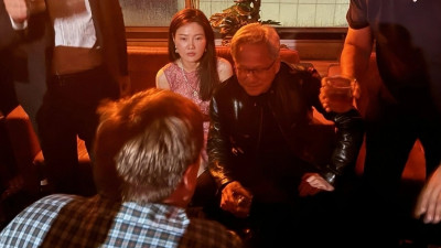 젠슨황과 술자리 중국 女기업인, 엔비디아 정보수집 스파이